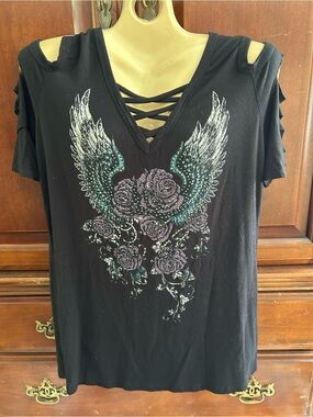 Liberty Wear Black Women's V-Neck Cold-Shoulder Tee with Wing & Rose Graphic